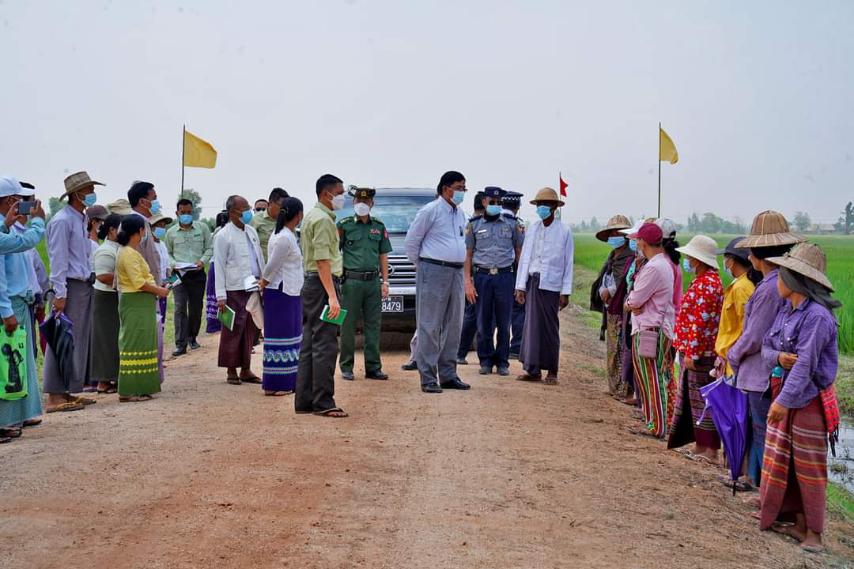 မကွေးတိုင်းဒေသကြီး ဝန်ကြီးချုပ် ဦးတင့်လွင် ၂၀၂၁-၂၀၂၂ ခုနှစ် နွေစပါး Drum Seeder စနစ်ဖြင့် စိုက်ပျိုးထားသည့် တောင်တွင်းကြီးမြို့နယ် ဝက္ကသေးကျေးရွာ ဧက(၁၀၀)စံပြကွက် တောင်သူလယ်သမားများနှင့် တွေ့ဆုံ