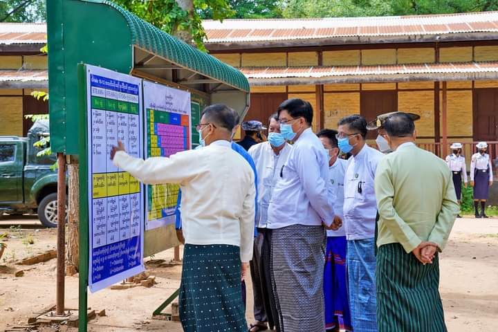 မကွေးတိုင်းဒေသကြီး ဝန်ကြီးချုပ် ဦးတင့်လွင် မကွေးမြို့၊ အမှတ်(၁)၊(၃)၊(၄) အခြေခံပညာ ကျောင်းများ၌ ကျောင်းသား/ကျောင်းသူများ ကျောင်းအပ်နှံဆောင်ရွက်နေမှုများအား ကြည့်ရှုအားပေး