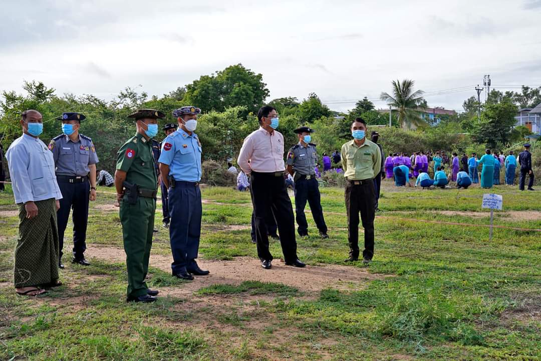 မကွေးတိုင်းဒေသကြီးအစိုးရအဖွဲ့ဝန်ကြီးချုပ် ဦးတင့်လွင် မကွေးမြို့ အ.ထ.က(၄) ကျောင်းဝန်းအတွင်း သန့်ရှင်းသာယာလှပရေး စုပေါင်းသန့်ရှင်းရေး လုပ်ဆောင်နေမှုအား ကြည့်ရှုအားပေး