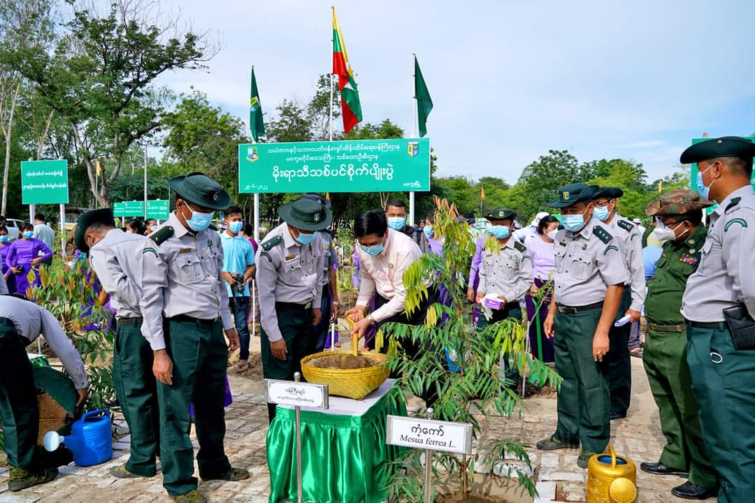 မကွေးတိုင်းဒေသကြီး ဝန်ကြီးချုပ် ဦးတင့်လွင် တိုင်းဒေသကြီး ၂၀၂၂ ခုနှစ် မိုးရာသီ သစ်ပင်စိုက်ပျိုးပွဲတော် အခမ်းအနားသို့ တက်ရောက်