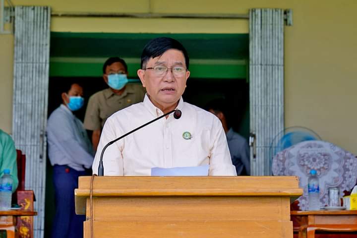 မကွေးတိုင်းဒေသကြီး ဝန်ကြီးချုပ် ဦးတင့်လွင် တိုင်းဒေသကြီး ဝန်ကြီးချုပ်ဖလား (၅)ခရိုင် အသက်(၁၆)နှစ်အောက် ဘောလုံးပြိုင်ပွဲ ဖွင့်ပွဲအခမ်းအနား တက်ရောက်ဖွင့်လှစ်