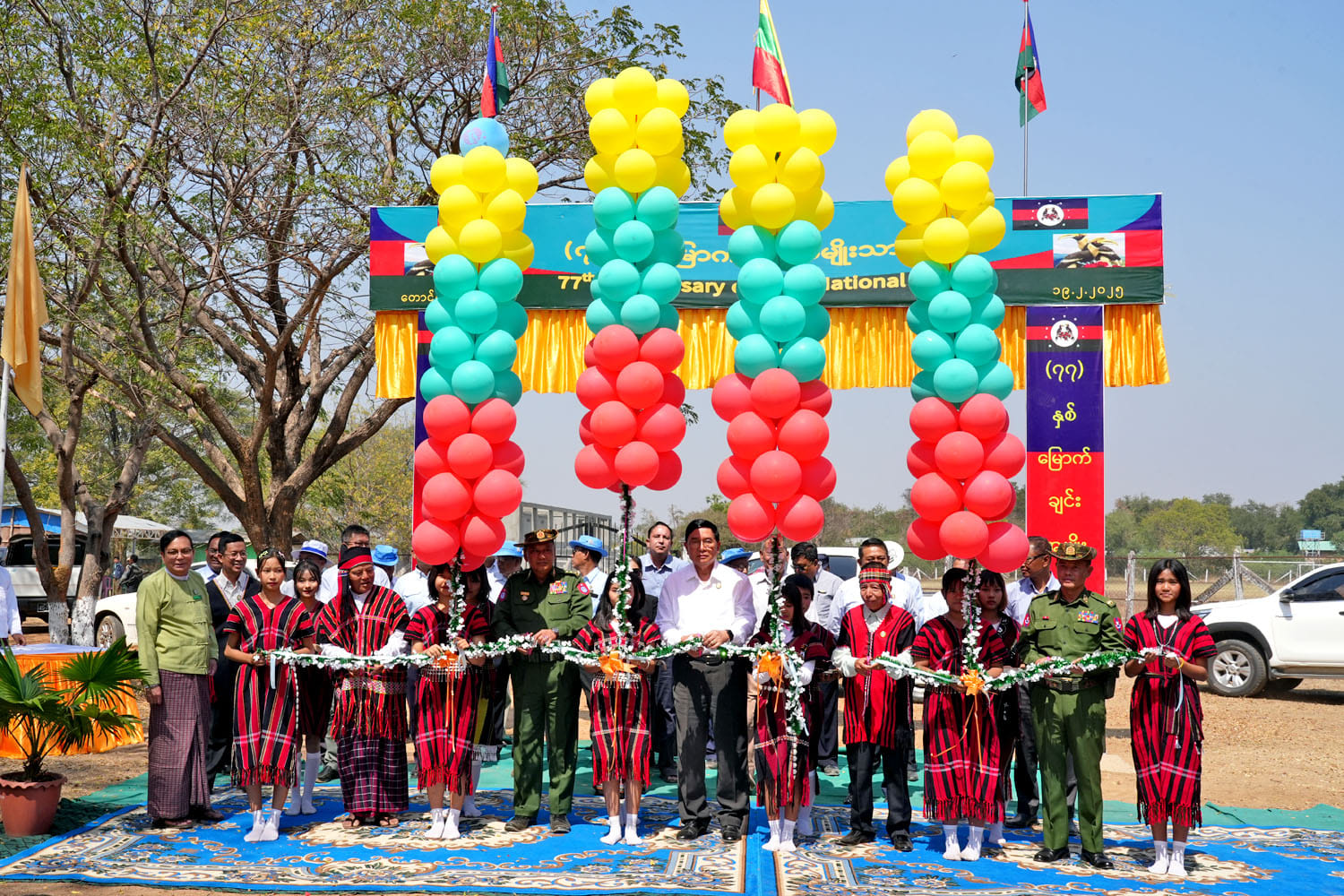 မကွေးတိုင်းဒေသကြီးဝန်ကြီးချုပ် ဦးတင့်လွင် တောင်တွင်းကြီးမြို့နယ်တွင် ကျင်းပသည့် (၇၇)နှစ်မြောက် ချင်းအမျိုးသားနေ့ အခမ်းအနားသို့ တက်ရောက်