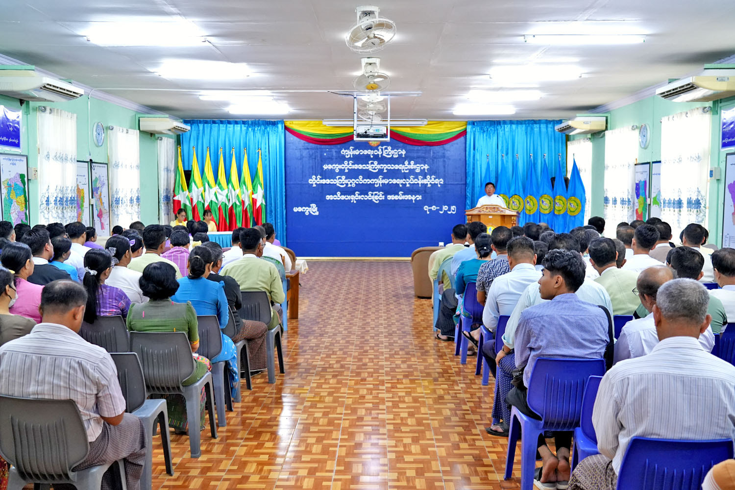 မကွေးတိုင်းဒေသကြီးဝန်ကြီး ဦးတင့်လွင် တိုင်းဒေသကြီးပုဂ္ဂလိက ကျန်းမာရေးလုပ်ငန်းဆိုင်ရာ အသိပေးရှင်းလင်းခြင်း အခမ်းအနား တက်ရောက်
