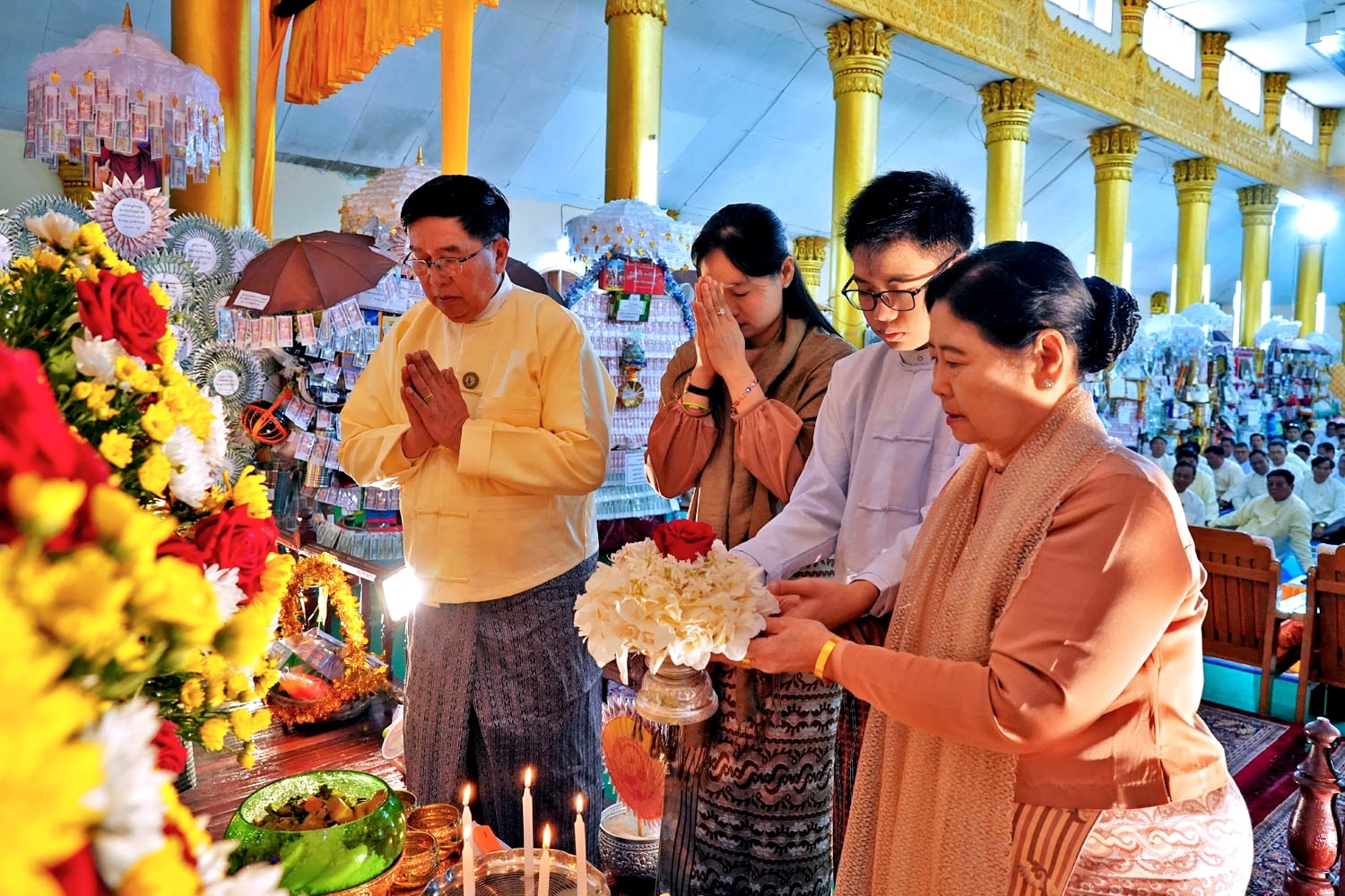 မကွေးတိုင်းဒေသကြီးအစိုးရအဖွဲ့မှ ကြီးမှူး၍ ဌာနဆိုင်ရာများ၊ စေတနာအလှူရှင်များ၏  (၃၈)ကြိမ်မြောက် စုပေါင်းမဟာဘုံကထိန်သင်္ကန်း ဆက်ကပ်လှူဒါန်းပွဲ ကျင်းပ