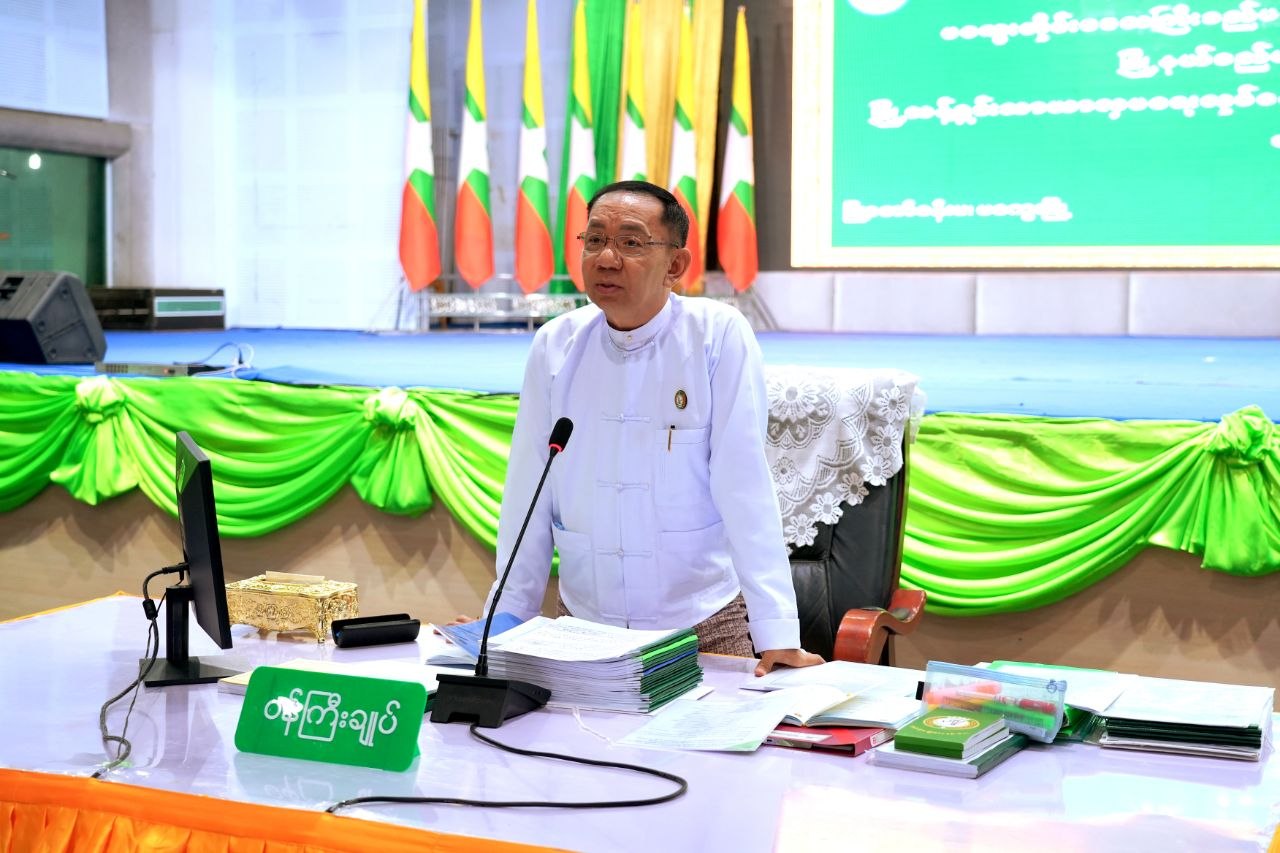မကွေးတိုင်းဒေသကြီးဝန်ကြီးချုပ် ဦးတင်ကိုကို မကွေးတိုင်းဒေသကြီးစည်ပင်သာယာရေးအဖွဲ့နှင့် ကွပ်ကဲမှုအောက်ရှိ မြို့နယ်စည်ပင်သာယာရေးအဖွဲ့များမှ အမှုဆောင်အရာရှိ၊ တာဝန်ခံအင်ဂျင်နီယာများနှင့် တွေ့ဆုံ