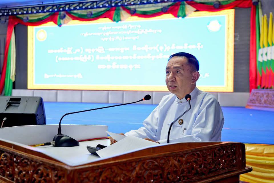 မကွေးတိုင်းဒေသကြီးဝန်ကြီးချုပ် ဦးတင်ကိုကို သူနာပြုသိပ္ပံ(မကွေး)ဒသမအကြိမ် သူနာပြု-သားဖွား ဒီပလိုမာ အောင်လက် မှတ် အပ်နှင်းပွဲ အခမ်းအနားသို့ တက်ရောက်